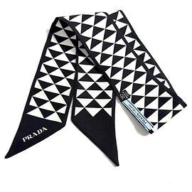 Cachecol de seda Prada em preto e branco Preto Branco