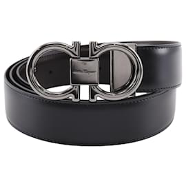 Salvatore Ferragamo-Salvatore Ferragamo Gancini Leather Belt-Black