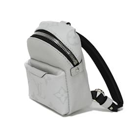 Louis Vuitton-Louis Vuitton Keychain Bijou Sac Neo Discovery Coin Case-White