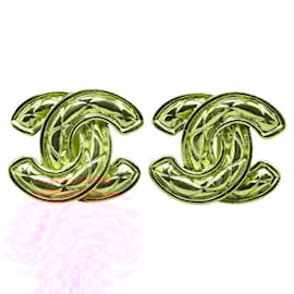 Louis Vuitton-Louis Vuitton Matelasse Coco Mark Clip Earrings-Golden