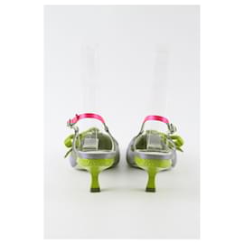 Roger Vivier-Leather heels-Pink