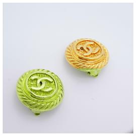 Chanel-Chanel Gold Plated Clip Earrings-Golden