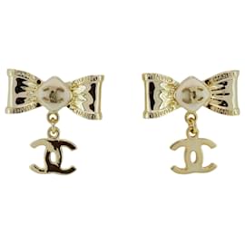 Chanel-Chanel Champagne Gold Stud Earrings-White,Golden