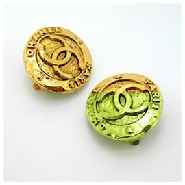 Chanel-Chanel Gold Plated Clip Earrings-Golden