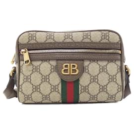 Balenciaga-Sac à main caméra Hacker de Balenciaga-Beige