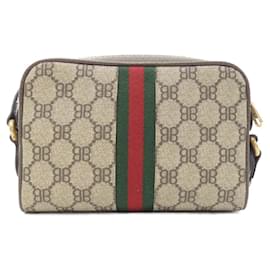 Balenciaga-Sac à main caméra Hacker de Balenciaga-Beige