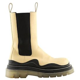Bottega Veneta Botas de couro ecru Cru