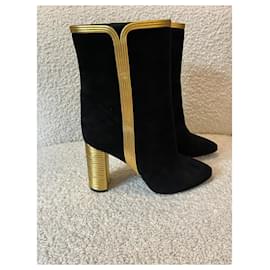 Yves Saint Laurent-Loulou 95 suede-Black