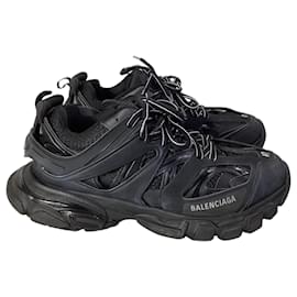 Balenciaga-Balenciaga Track Sneakers in Black Polyurethane-Black