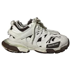 Balenciaga-Balenciaga Track Sneakers in White Polyurethane-White