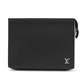 Louis Vuitton-Louis Vuitton Taiga Pochette Voyage Clutch Bag-Black