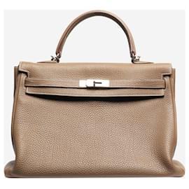 Hermès-Sac Kelly 35 taupe 2012 en cuir Clémence-Marron
