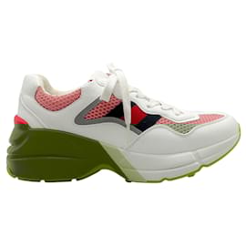 Gucci-Gucci Pink / White Rhyton Sneakers-Pink