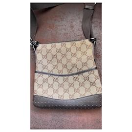 Gucci-Vintage pouch-Beige