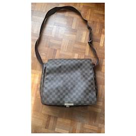 Louis Vuitton-LV bag-Monogram
