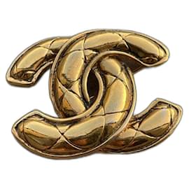 Chanel CC gesteppte Brosche gold Golden