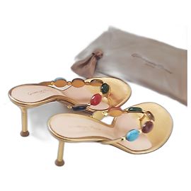 Gianvito Rossi Shanti Thong Dourado