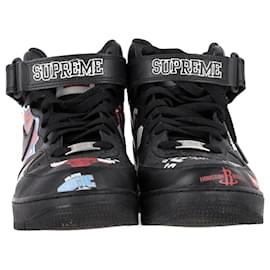 Supreme-Supreme x Nike Air Force 1 Mid Supreme Sneakers in Black Leather-Black