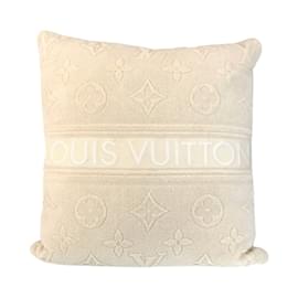 Louis Vuitton-Louis Vuitton Coussin LV Vacation Cushion-Cream