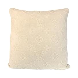 Louis Vuitton-Louis Vuitton Coussin LV Vacation Cushion-Cream