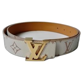 Louis Vuitton-Louis Vuitton Reversible Belt LV Initials 30 mm Excellent Condition Light Beige-Beige