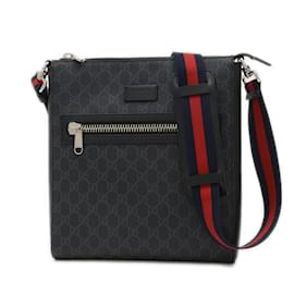 Gucci-Gucci GG Supreme Small Crossbody Bag for Men-Black