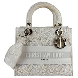 Christian Dior-Christian Dior Shoulder Bag in Ivory Canvas-Cream