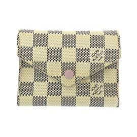 Cartera Victorine Damier Azur de Louis Vuitton Beige Crudo