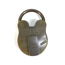 Chanel-Chanel Bronze Keyring with CC Coco Mark Logo-Bronze