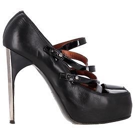 Lanvin 2009 Zapatos de Tacón con Correa en Cuero Negro de Lanvin París Negro