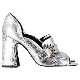 Erdem Peep Toe Block Heel Sandalen aus silbernem Leder Silber Metallisch
