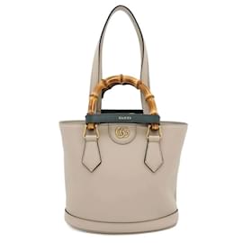 Gucci-Gucci Diana Bamboo Handle Tote Bag-Beige