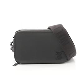 Louis Vuitton-Louis Vuitton Alpha Wearable Wallet Shoulder Bag-Black