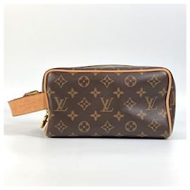Louis Vuitton-Louis Vuitton Monogram Locker Dopp Kit Bag-Brown