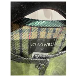 Chanel-Vestes-Vert