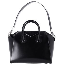 Givenchy Medium Antigona Handbag in Black Calf Leather Black