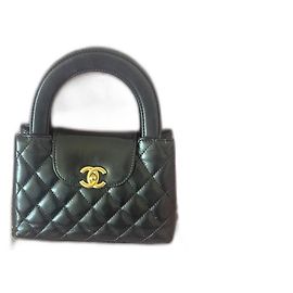 Chanel Sac Nano Shopping Noir en Cuir Noir