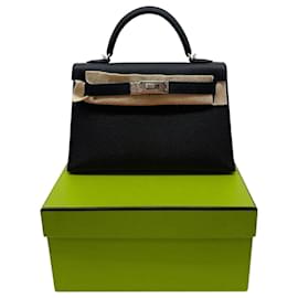 Hermès-Sac Kelly 25 noir 2024 en cuir Epsom-Noir