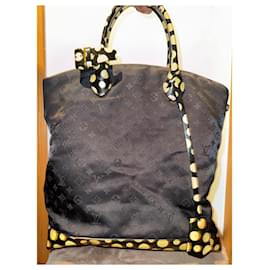 Louis Vuitton-Louis Vuitton x Yayoi Kusama Lockit Vertical MM-Black