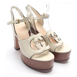 Gucci-Sandales-Beige