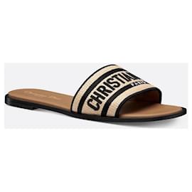 Dior-Dior Dway Sandal Natural raffia and black embroidered cotton Beige-Black,Beige