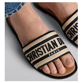 Dior-Dior Dway Sandal Natural raffia and black embroidered cotton Beige-Black,Beige