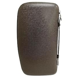 Louis Vuitton-Louis Vuitton Taiga Organizer Atoll Wallet-Brown