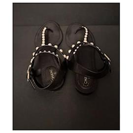 Chanel-Sandales noires Chanel-Noir