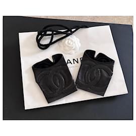 Chanel-Gloves-Black