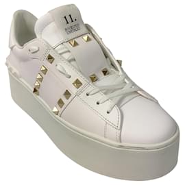 Valentino-Baskets en cuir Valentino White Rockstud Untitled à plateforme-Blanc