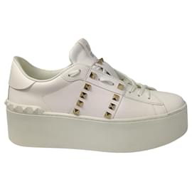 Valentino-Valentino White Rockstud Untitled Leather Platform Sneakers-White