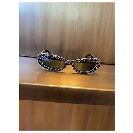 Óculos de sol Chanel pretos e brancos de plástico Preto Branco