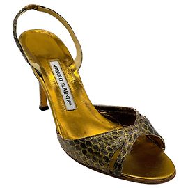 Bronzene Schlangen-Slingback-Sandalen von Manolo Blahnik Metallisch