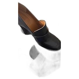 Chloé-Heeled loafers-Black